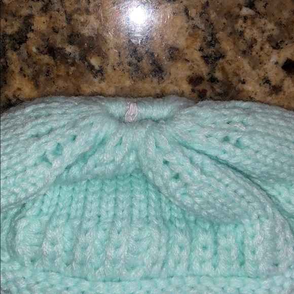 🌻Last 1 price firm🌻 Baby blue cc ponytail beanie - Picture 2 of 2